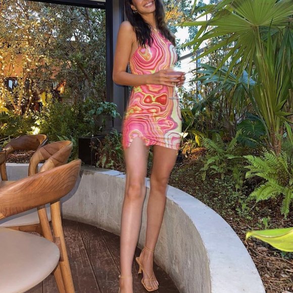 Swirl pattern halter neck mini dress - Picture 1 of 3